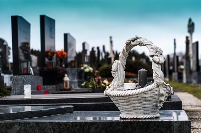Honoring Loved Ones: How to Create Meaningful  Tributes and Memorials