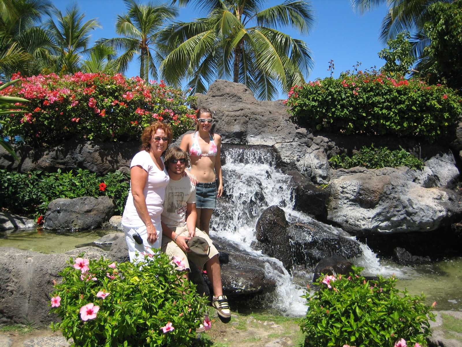 JC, Mom & Kat Waikiki beach waterfall